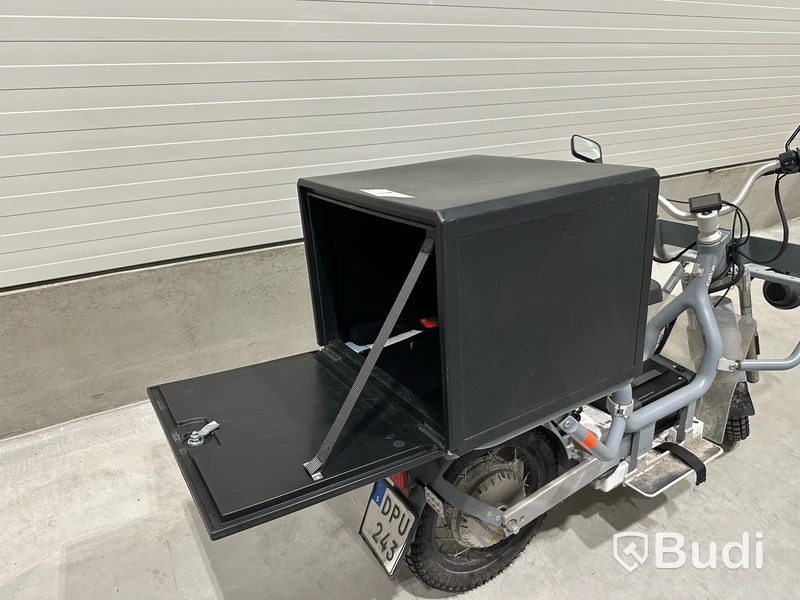 Reparationsobjekt Moped Cake MAKKA FLEX GREY 2023, REGNR; DPU243.