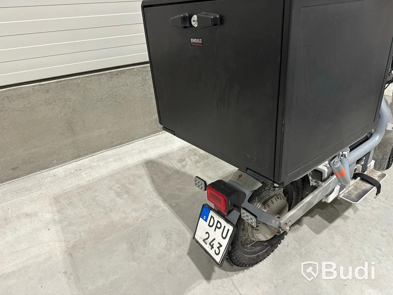Reparationsobjekt Moped Cake MAKKA FLEX GREY 2023, REGNR; DPU243.
