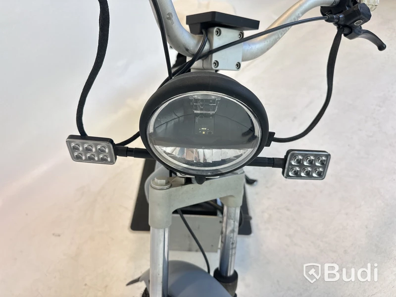 Cake Makka Flex Grey -2022 | YW2C4H044NA000094 | Vägregistrerad Moped Klass-1