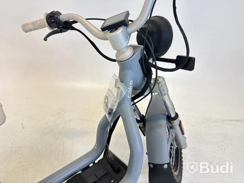 Cake Makka Flex Grey -2022 | YW2C4H044NA000094 | Vägregistrerad Moped Klass-1