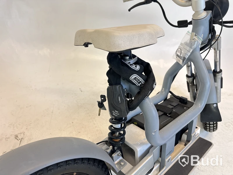 Cake Makka Flex Grey -2022 | YW2C4H044NA000094 | Vägregistrerad Moped Klass-1