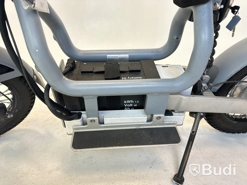 Cake Makka Flex Grey -2022 | YW2C4H044NA000094 | Vägregistrerad Moped Klass-1