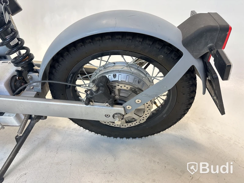 Cake Makka Flex Grey -2022 | YW2C4H044NA000094 | Vägregistrerad Moped Klass-1