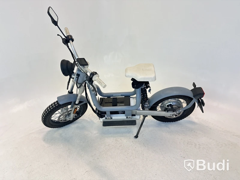 Cake Makka Flex Grey -2022 | YW2C4H044NA000094 | Vägregistrerad Moped Klass-1