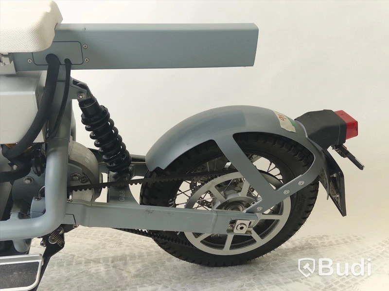 Moped Cake ÖSA Flex Grey REGNR: UUG89G, Med tillbehör.  Begagnad.