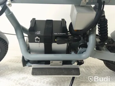 Moped Cake ÖSA Flex Grey REGNR: UUG89G, Med tillbehör.  Begagnad.
