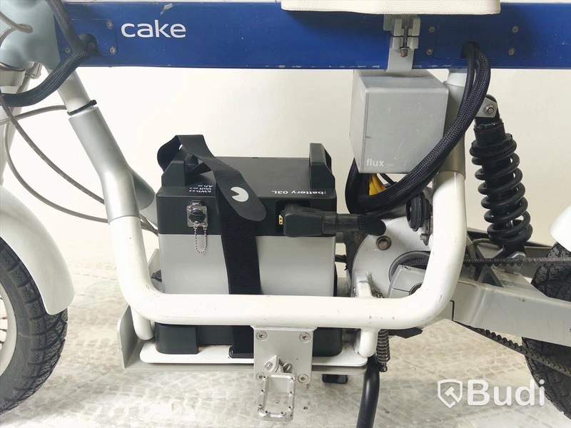 Lätt motorcykel Cake ÖSA Plus Blue 2021 REGNR: DYJ65C, Med tillbehör.  Begagnad. Topphastighet 90 km/h