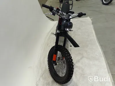 YW2C1M106NT001197 Lätt motorcykel Cake, KALK WORK. Begagnad. Inkl. laddare.