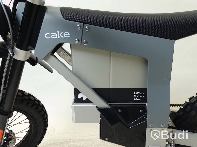 YW2C1M106NT001197 Lätt motorcykel Cake, KALK WORK. Begagnad. Inkl. laddare.