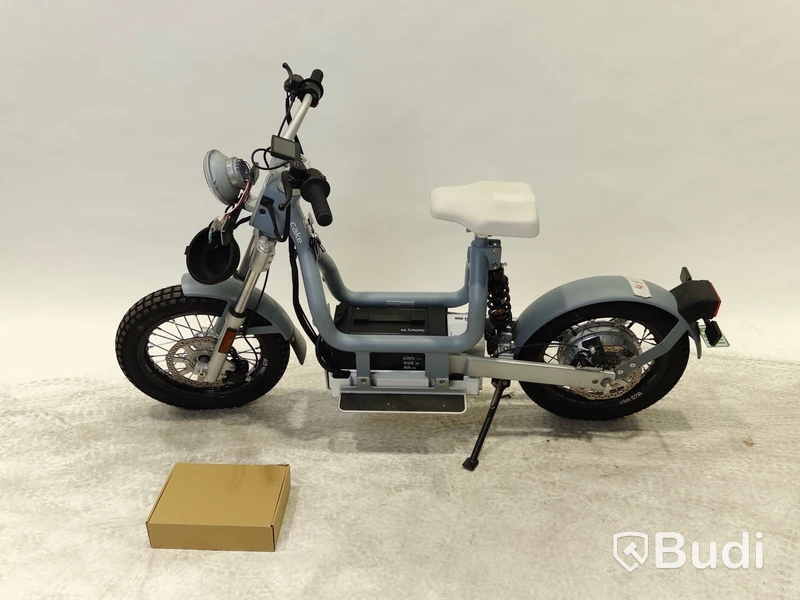 YW2C4H046NA000310 Moped Cake MAKKA FLEX GREY, inkl. laddare. Begagnad. Obs! Utlandsregistrerad