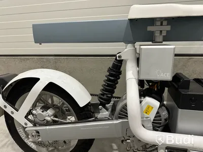 YW2C2M10XNT000521 motorcykel Cake ÖSA PLUS CR. Begagnad. Inkl. laddare.