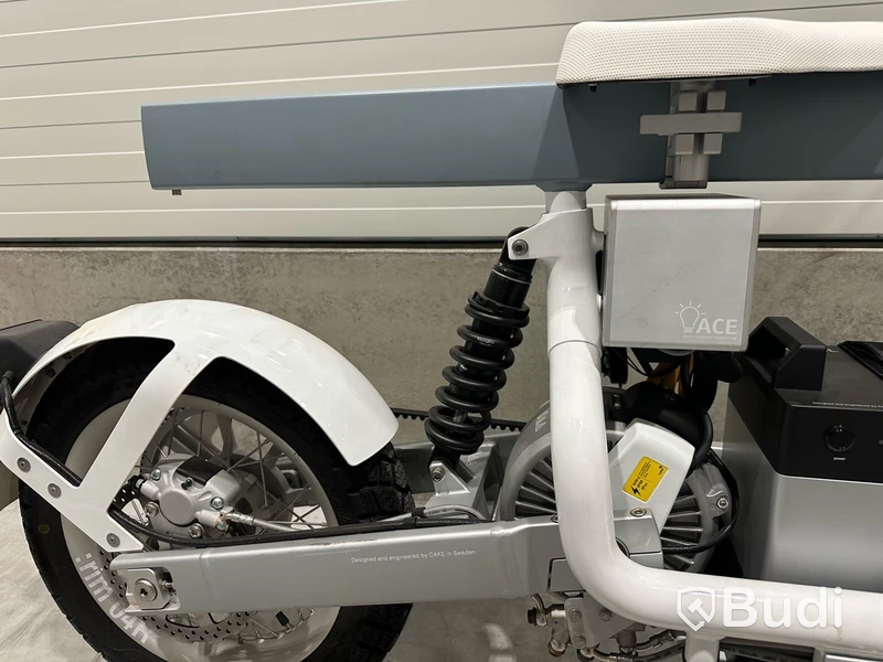 YW2C2M10XNT000521 motorcykel Cake ÖSA PLUS CR. Begagnad. Inkl. laddare.