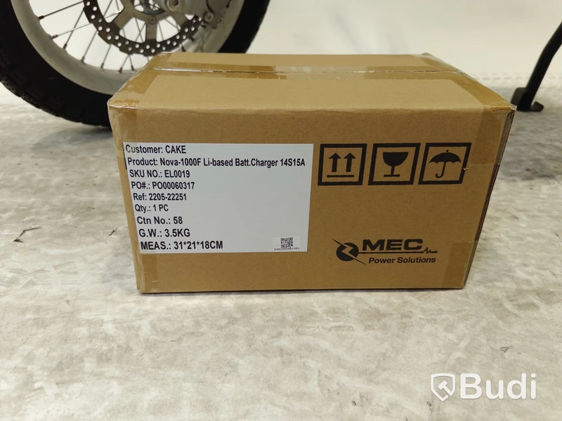 YW2C2M101LT000131  Lätt motorcykel Cake, ÖSA PLUS. Begagnad. Obs! Utlandsregistrerad