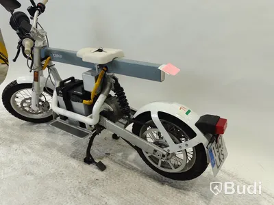 YW2C2M101LT000131  Lätt motorcykel Cake, ÖSA PLUS. Begagnad. Obs! Utlandsregistrerad
