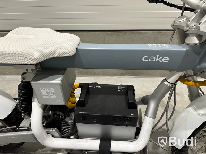 YW2C2M106LT000061 Lätt motorcykel Cake ÖSA PLUS. Begagnad. Obs! Utlandsregistrerad
