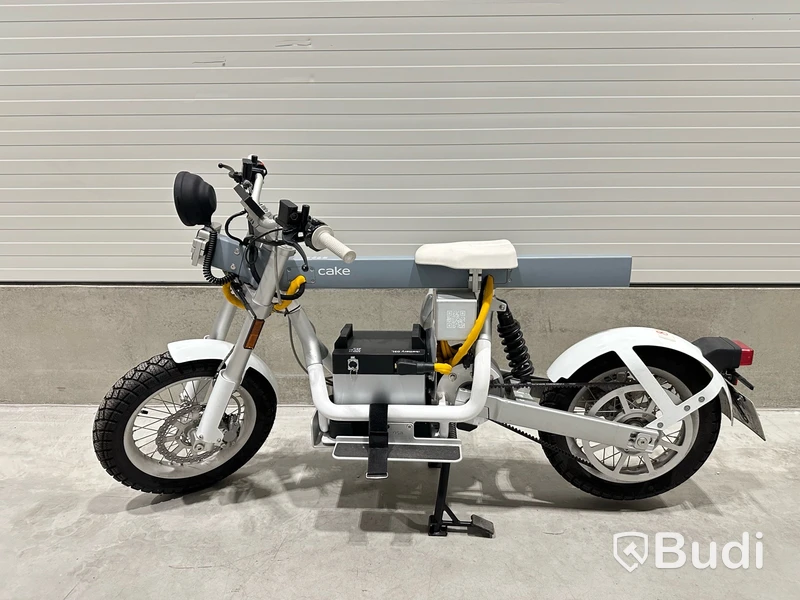 YW2C2M106LT000061 Lätt motorcykel Cake ÖSA PLUS. Begagnad. Obs! Utlandsregistrerad