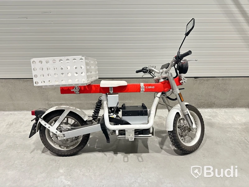 YW2C2M103NT000523 Lätt motorcykel Cake ÖSA PLUS. Begagnad.