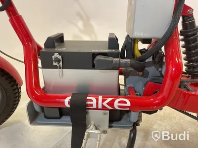 Moped Cake ÖSA FLEX 2021 | Begagnad. Med Tillbehör.
