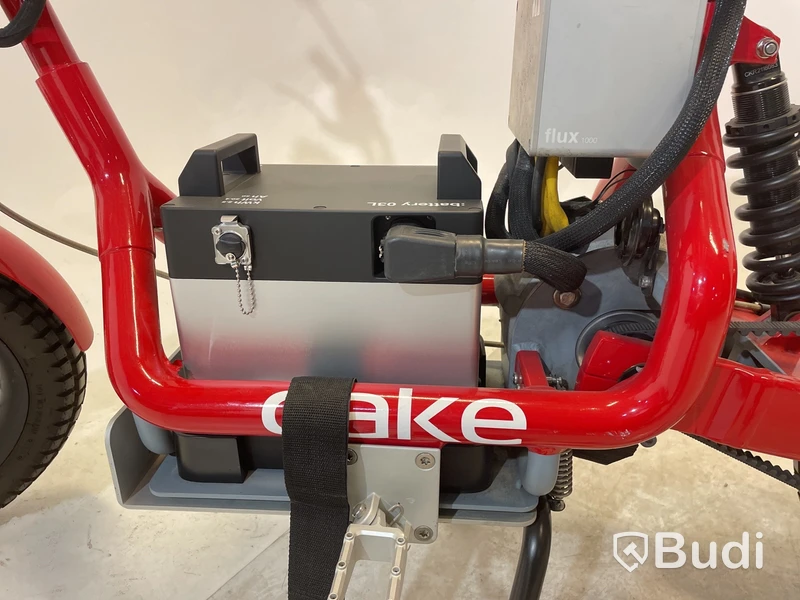 Moped Cake ÖSA FLEX 2021 | Begagnad. Med Tillbehör.