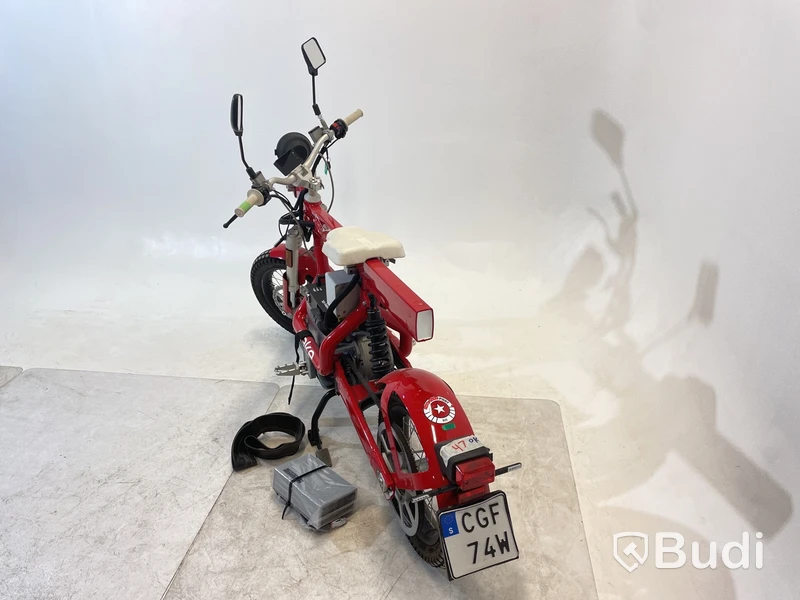 Moped Cake ÖSA FLEX 2021 | Begagnad. Med Tillbehör.