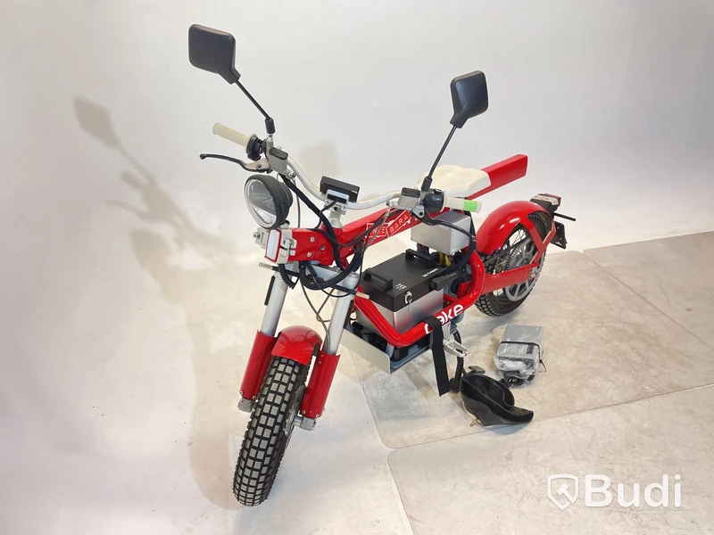 Moped Cake ÖSA FLEX 2021 | Begagnad. Med Tillbehör.