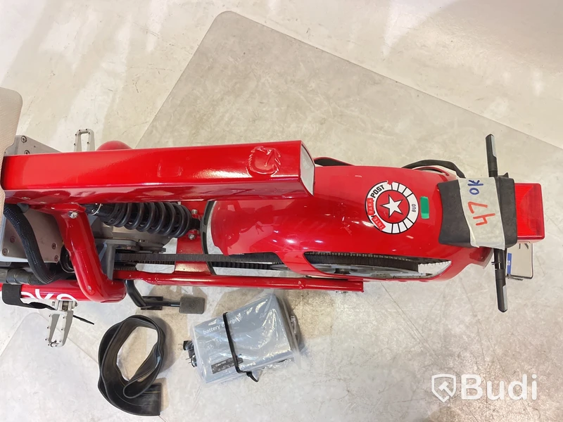 Moped Cake ÖSA FLEX 2021 | Begagnad. Med Tillbehör.