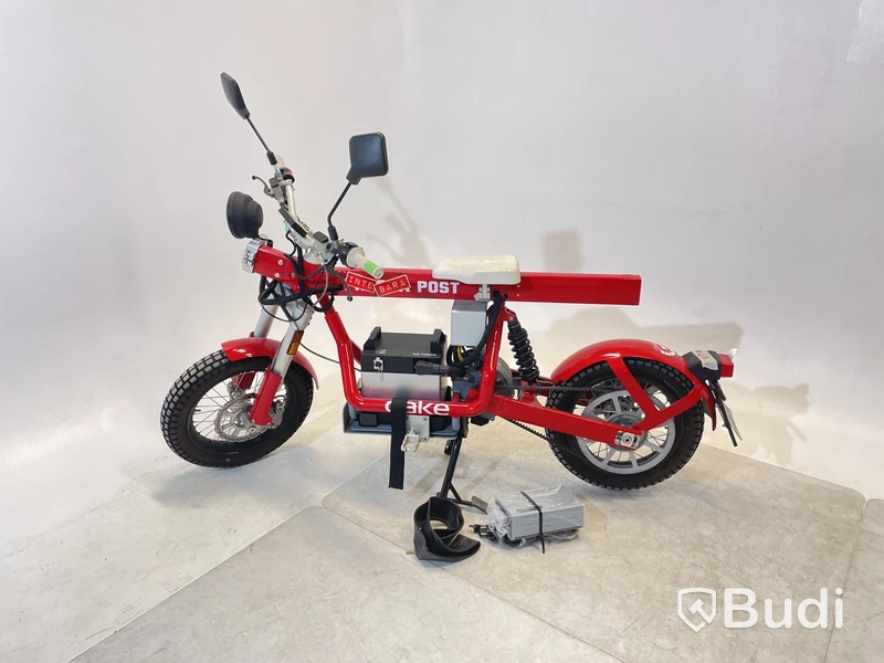 Moped Cake ÖSA FLEX 2021 | Begagnad. Med Tillbehör.