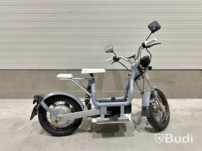 Moped Cake MAKKA FLEX GREY 2022 | Begagnad. Med Tillbehör.