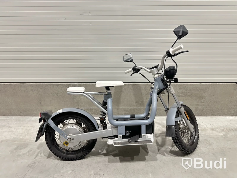 Moped Cake MAKKA FLEX GREY 2022 | Begagnad. Med Tillbehör.