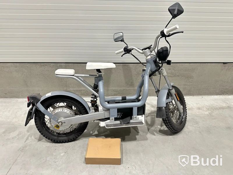 Moped Cake MAKKA FLEX GREY 2022 | Begagnad. Med Tillbehör.