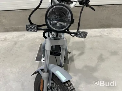 Moped Cake MAKKA FLEX GREY 2023 | Begagnad. Med Tillbehör.