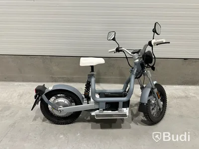 Moped Cake MAKKA FLEX GREY 2023 | Begagnad. Med Tillbehör.