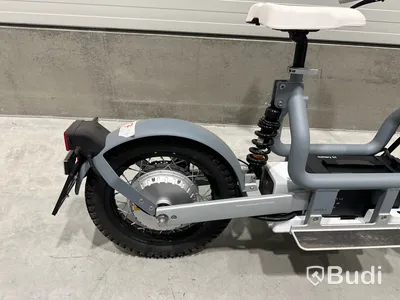 Moped Cake MAKKA FLEX GREY 2023 | Begagnad. Med Tillbehör.