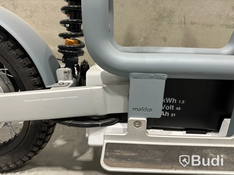 Moped Cake MAKKA FLEX GREY 2023 | Begagnad. Med Tillbehör.