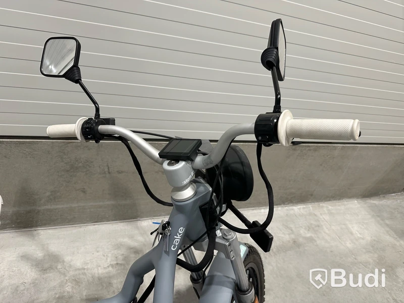 Moped Cake MAKKA FLEX GREY 2023 | Begagnad. Med Tillbehör.