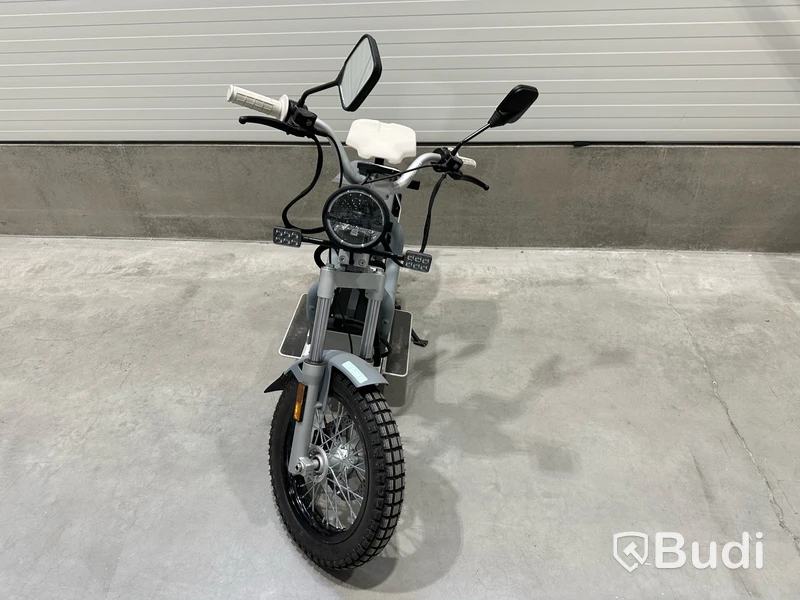 Moped Cake MAKKA FLEX GREY 2023 | Begagnad. Med Tillbehör.