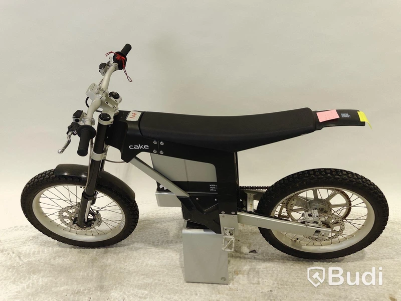 Lätt motorcykel Cake, KALK INK. Begagnad. Med Tillbehör.