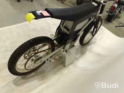Lätt motorcykel Cake, KALK INK. Begagnad. Med Tillbehör.