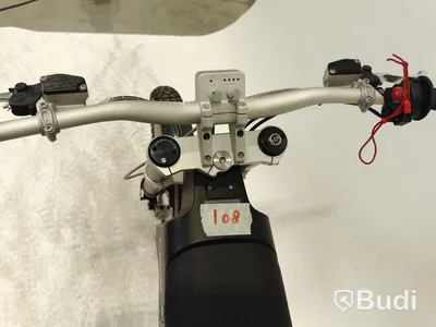 Lätt motorcykel Cake, KALK INK. Begagnad. Med Tillbehör.