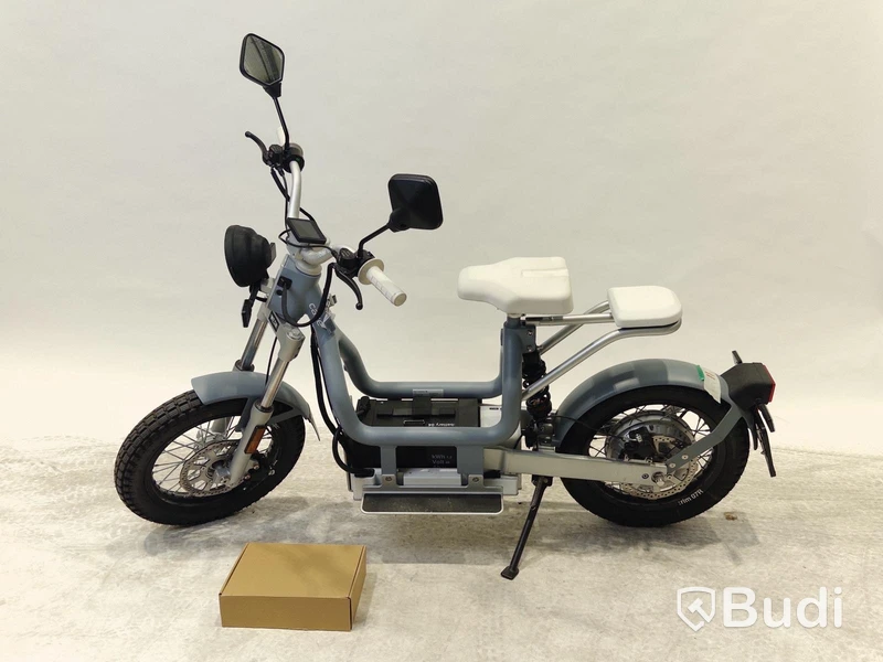 Moped Cake MAKKA FLEX GREY 2022, REGNR; WSX74D. Begagnad. Med Tillbehör.