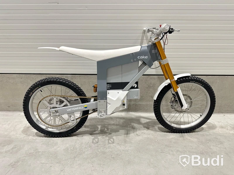 Lätt motorcykel Cake KALK OR. Begagnad. Med Tillbehör