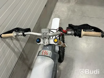 Lätt motorcykel Cake KALK OR. Begagnad. Med Tillbehör