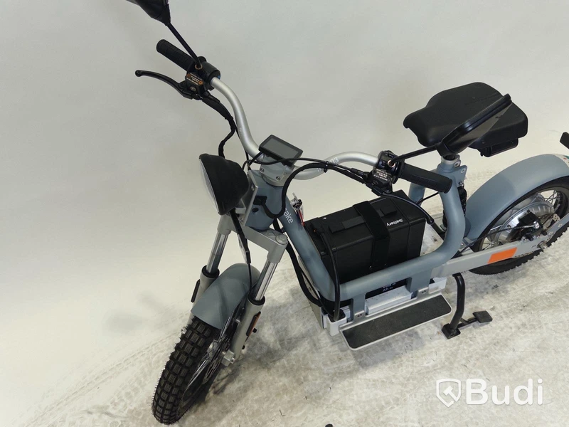 Moped Cake MAKKA RANGE WORK. Begagnad. Med Tillbehör. Klass 2