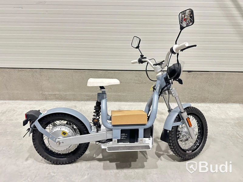 Moped Cake MAKKA Range. Begagnad. Med Tillbehör. Klass 2