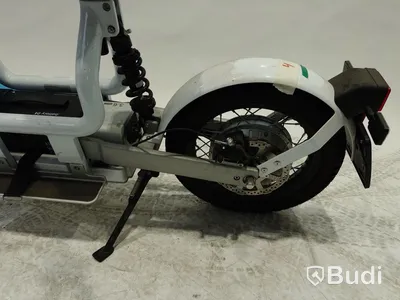 Moped Cake MAKKA FLEX WHITE 2022, REGNR; BHD02D. Begagnad. Klass 1
