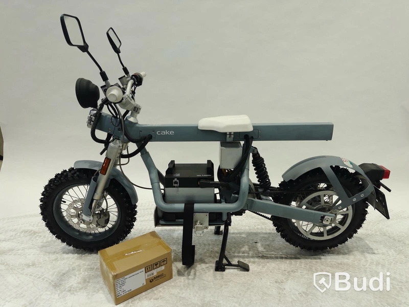 Moped Cake ÖSA FLEX 2021, REGNR; UKA87H. Begagnad. Med Tillbehör. Dubbdäck. Klass 1