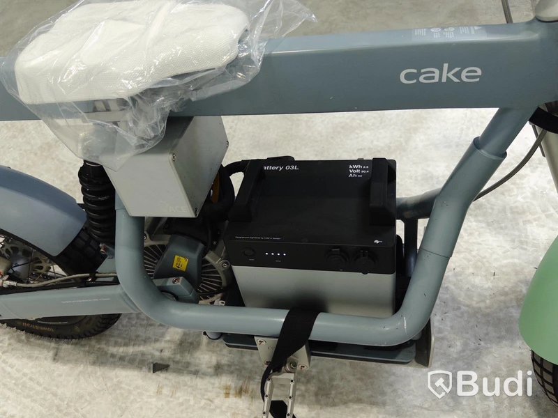Moped Cake ÖSA FLEX. Begagnad. Med Tillbehör. Obs! Utlandsregistrerad