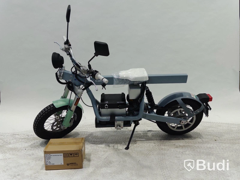 Moped Cake ÖSA FLEX. Begagnad. Med Tillbehör. Obs! Utlandsregistrerad