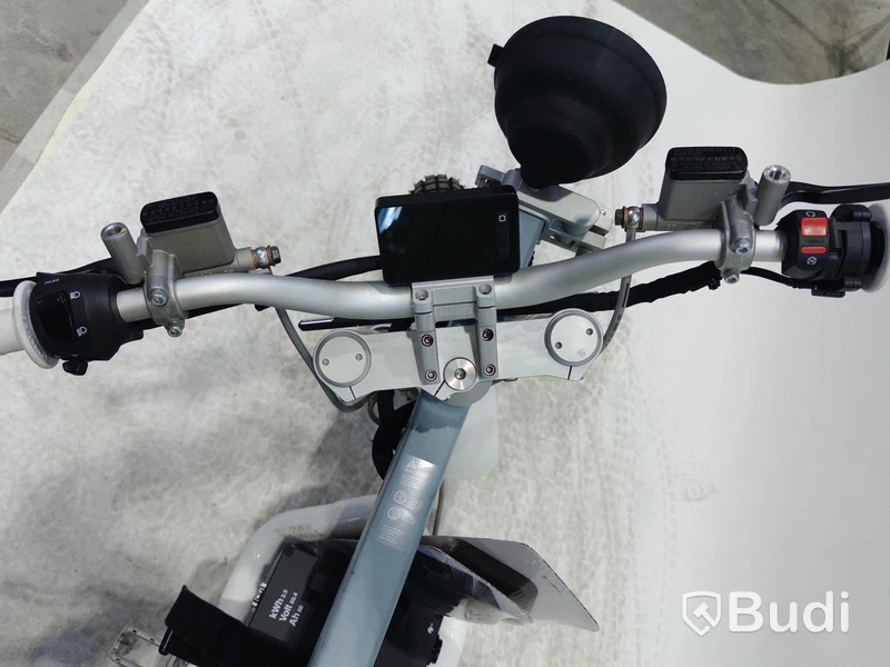 Lätt motorcykel Cake ÖSA PLUS. Begagnad. Med Tillbehör. Obs! Utlandsregistrerad