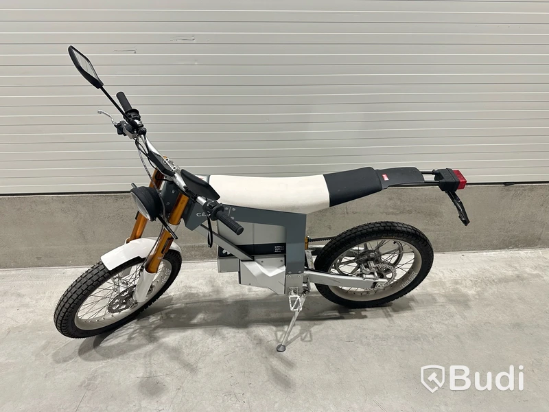 Lätt motorcykel Cake KALK & 2022, REGNR; XCD31P. Begagnad. Med Tillbehör.